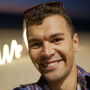 AllMyLinks profile picture for @janek