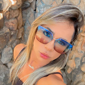 Marta Peixoto / Chrystine Ferrari