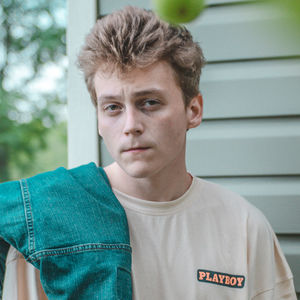 AllMyLinks profile picture for @artistic