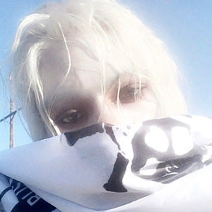 AllMyLinks profile picture for @dearly