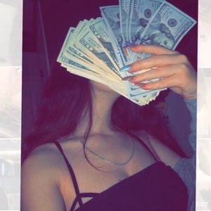 💰Queen Bee💰 (@88-queenbee) | AllMyLinks
